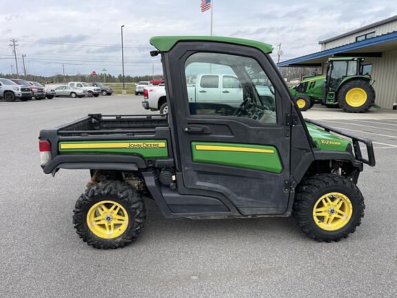 Image of John Deere XUV 835R equipment image 2