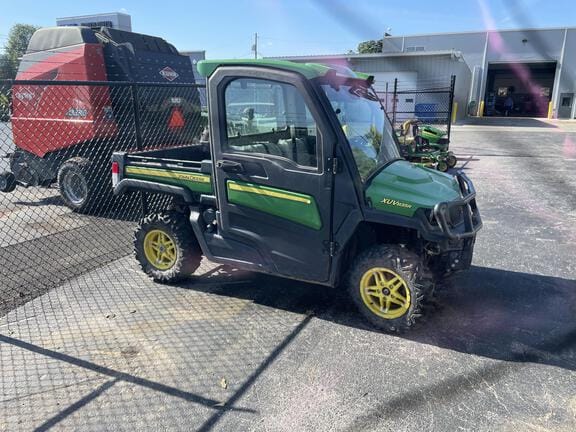 Main image John Deere XUV 835R