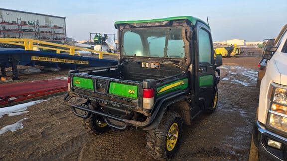 Image of John Deere XUV 835R equipment image 2