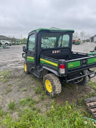 Image of John Deere XUV 835R equipment image 4