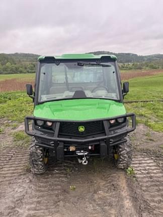 Image of John Deere XUV 835R equipment image 1
