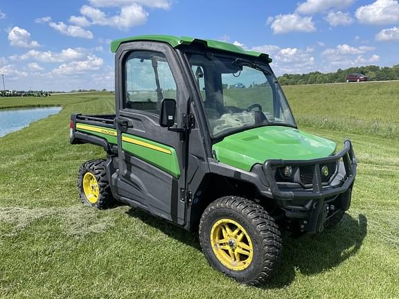 Image of John Deere XUV 835R Primary image