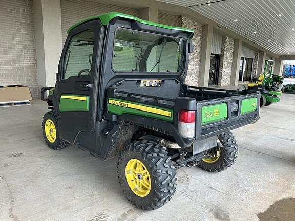 Image of John Deere XUV 835R equipment image 3