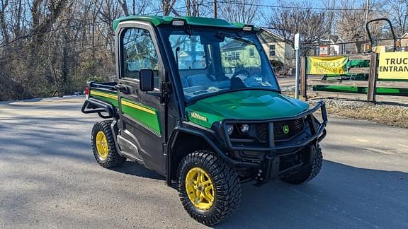 Image of John Deere XUV 835R Primary image