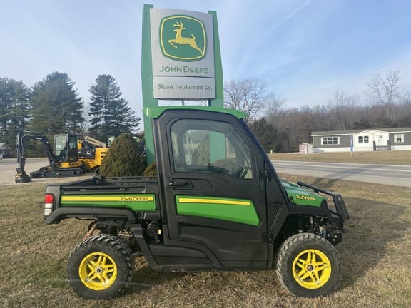 2019 John Deere XUV 835R Equipment Image0