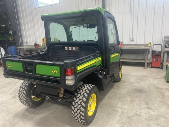 Image of John Deere XUV 835R equipment image 3