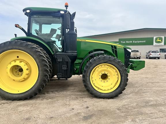 Image of John Deere 8370R equipment image 4