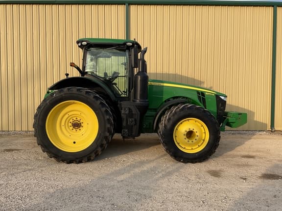 Image of John Deere 8370R equipment image 3