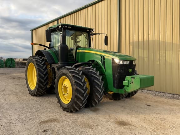 Image of John Deere 8370R equipment image 4