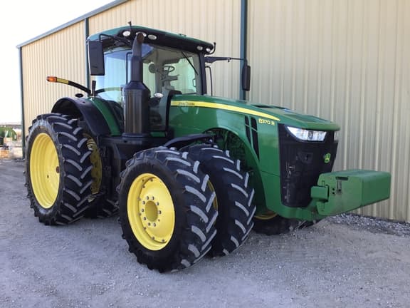 Image of John Deere 8370R equipment image 4