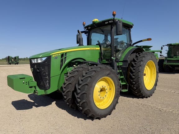 2019 John Deere 8370R Equipment Image0