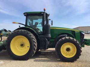 2019 John Deere 8370R Image