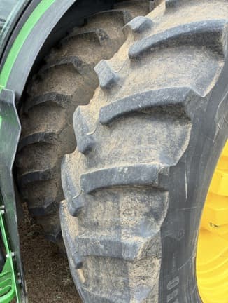 Image of John Deere 8370R equipment image 3