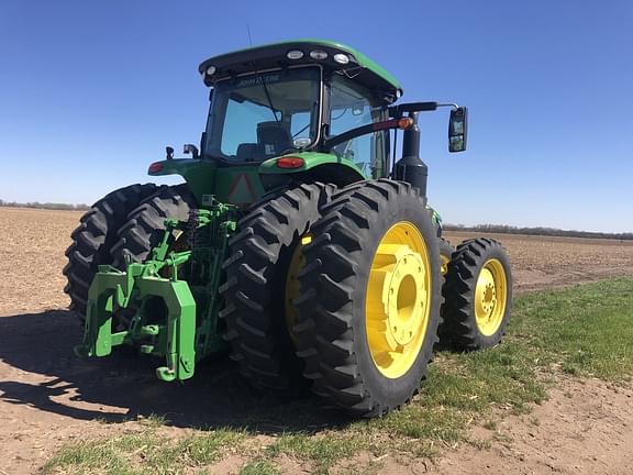 Image of John Deere 8370R equipment image 4