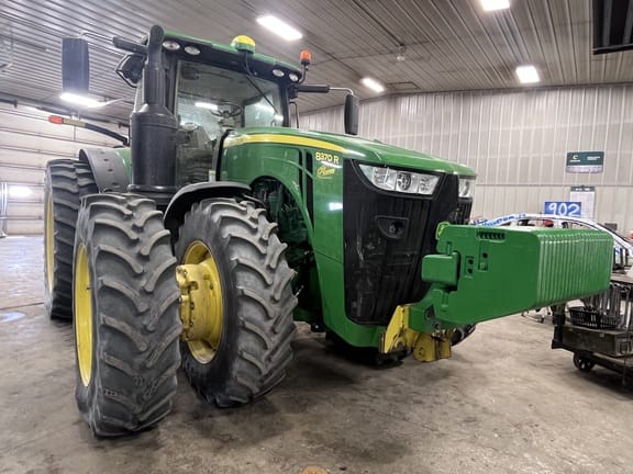 2019 John Deere 8370R Equipment Image0