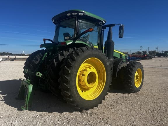 Image of John Deere 8370R equipment image 4