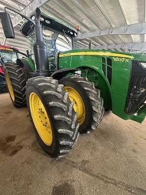 2019 John Deere 8370R Image