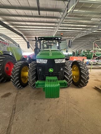 Image of John Deere 8370R equipment image 2