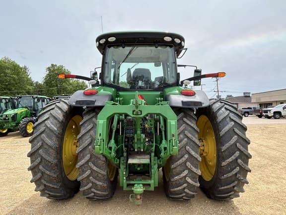Image of John Deere 8370R equipment image 3