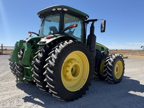 Image of John Deere 8370R equipment image 4