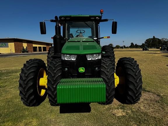 Image of John Deere 8370R equipment image 4