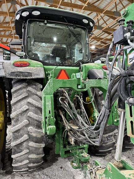 Image of John Deere 8370R equipment image 3