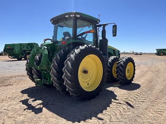 Image of John Deere 8370R equipment image 4