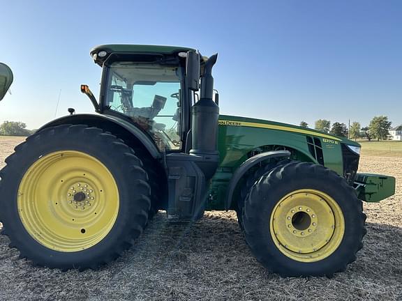 Image of John Deere 8370R equipment image 3