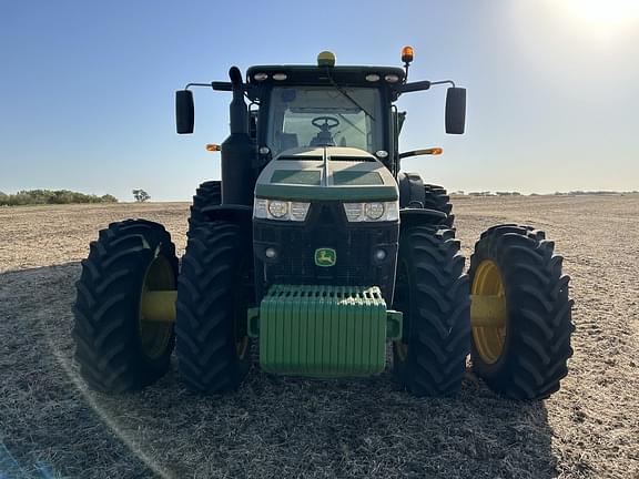 Image of John Deere 8370R equipment image 1