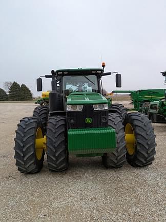 Image of John Deere 8370R equipment image 1