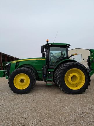 Image of John Deere 8370R equipment image 3