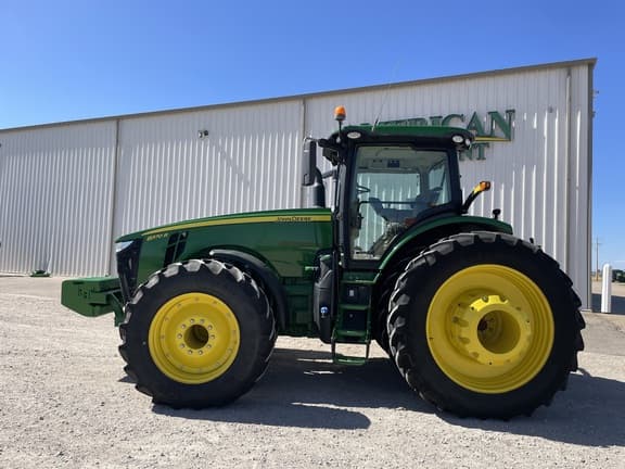 Image of John Deere 8370R equipment image 1
