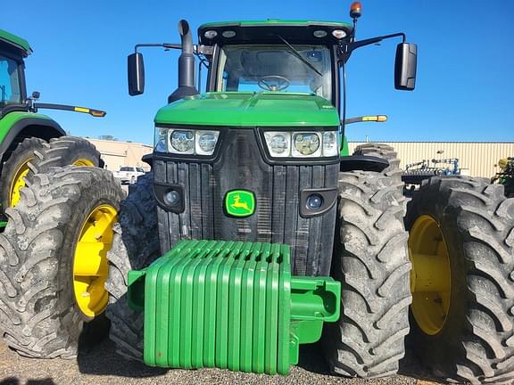 Image of John Deere 8370R equipment image 4