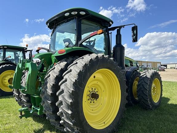 Image of John Deere 8370R equipment image 3