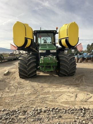 Image of John Deere 8370R equipment image 1