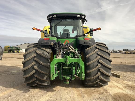 Image of John Deere 8370R equipment image 3