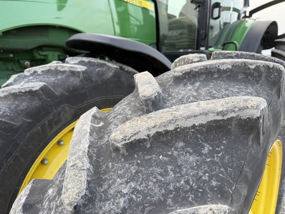 Image of John Deere 8370R equipment image 4