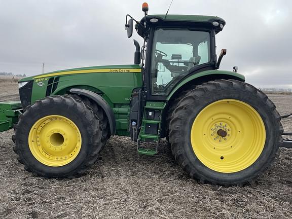 Image of John Deere 8370R equipment image 4