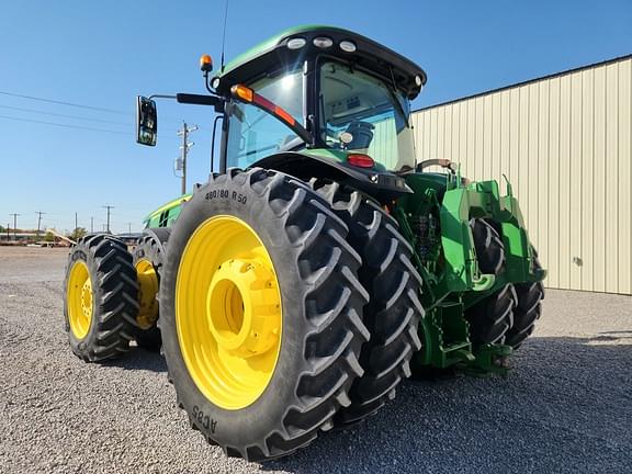 Image of John Deere 8370R equipment image 2