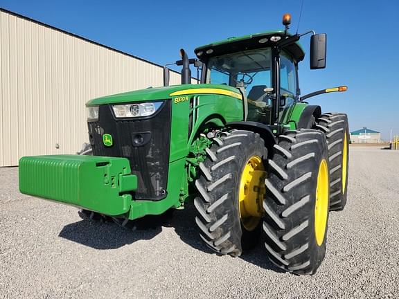 Image of John Deere 8370R equipment image 1