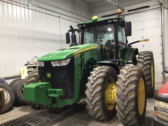 2019 John Deere 8370R Equipment Image0