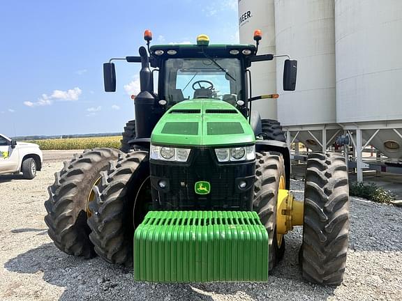 Image of John Deere 8370R equipment image 1