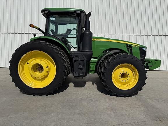 Image of John Deere 8370R Primary image