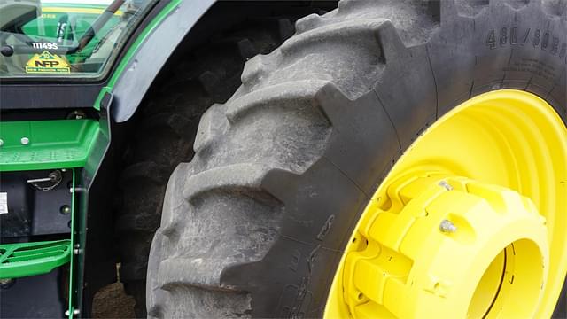 Image of John Deere 8370R equipment image 4