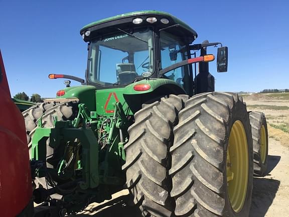 Image of John Deere 8370R equipment image 4