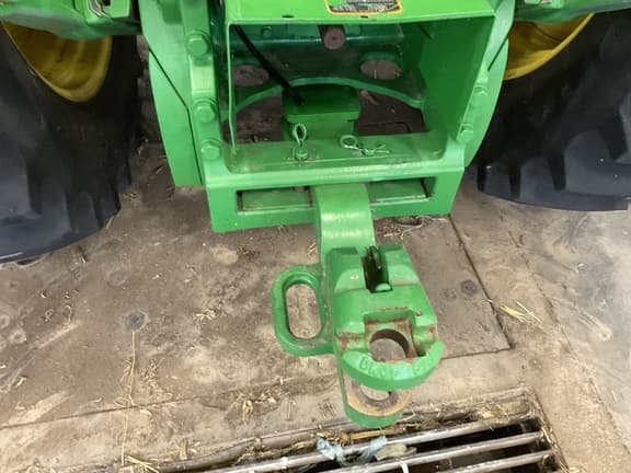 Image of John Deere 8370R equipment image 3