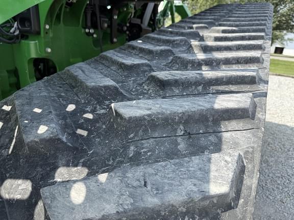 Image of John Deere 8370RT equipment image 4