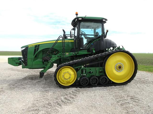 Image of John Deere 8370RT equipment image 2