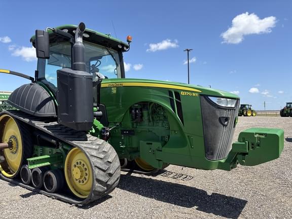 Image of John Deere 8370RT equipment image 3