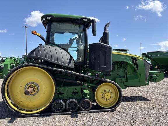Image of John Deere 8370RT equipment image 1
